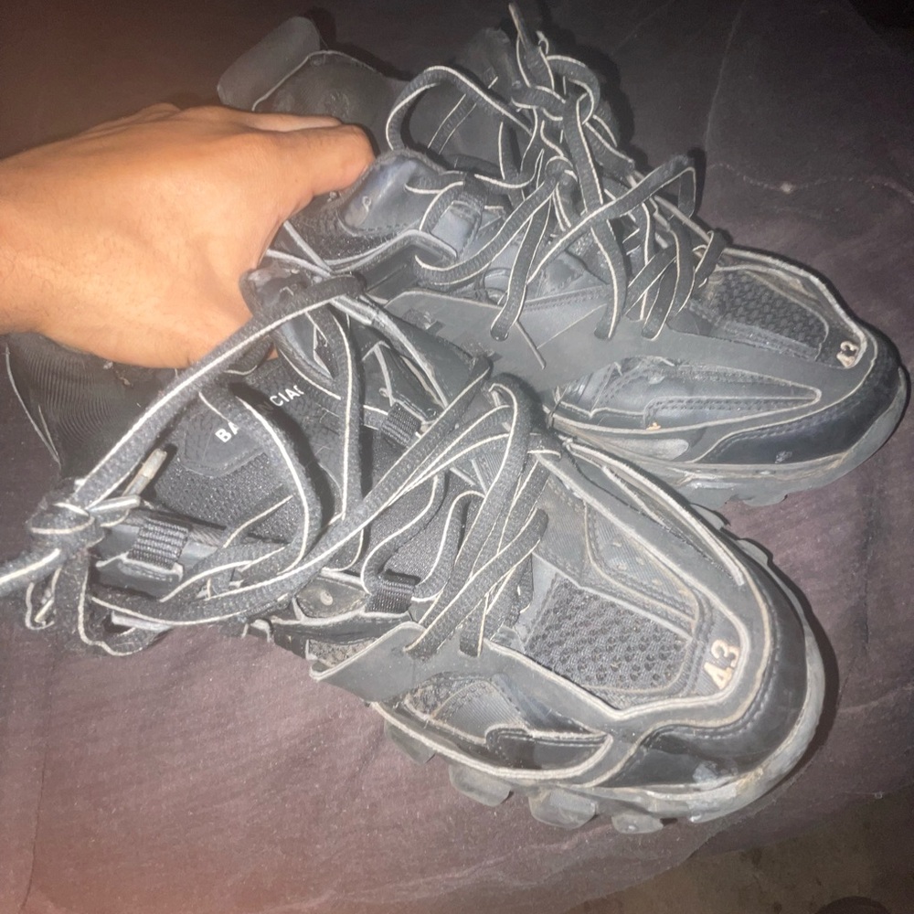 Balenciaga Black Chunky Sneakers Modern Design